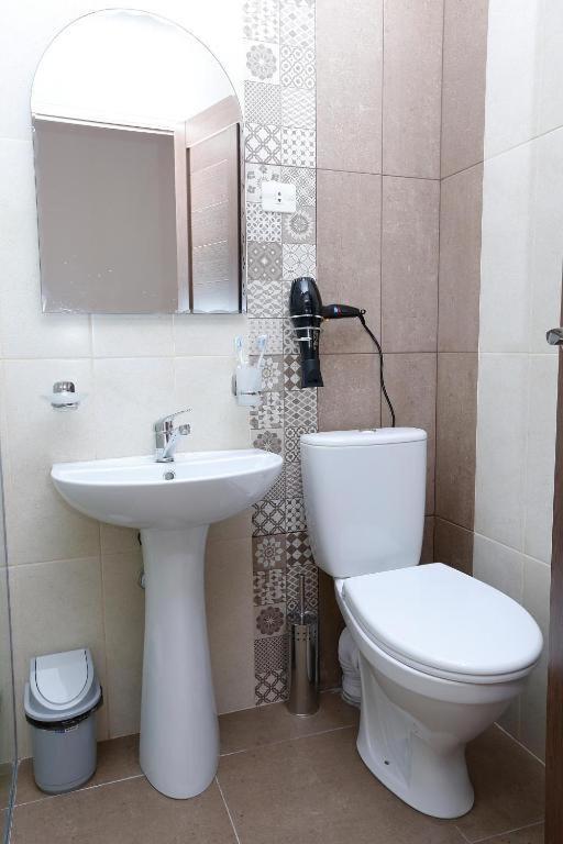 Yard Guesthouse Ереван Экстерьер фото